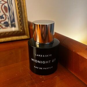 Lake & Skye Perfume — Midnight 07